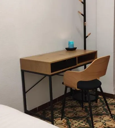 Habitacion Doble Cerca Al Centro. Homestay Valencia