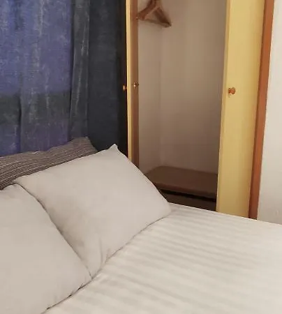 Privatunterkunft Habitacion Doble Cerca Al Centro. *